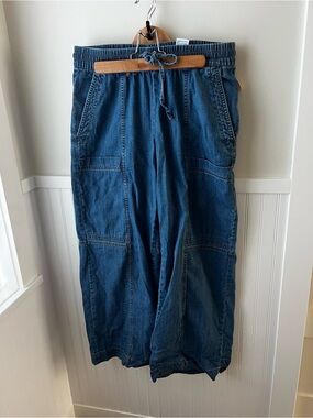 Wide leg pull on jeans